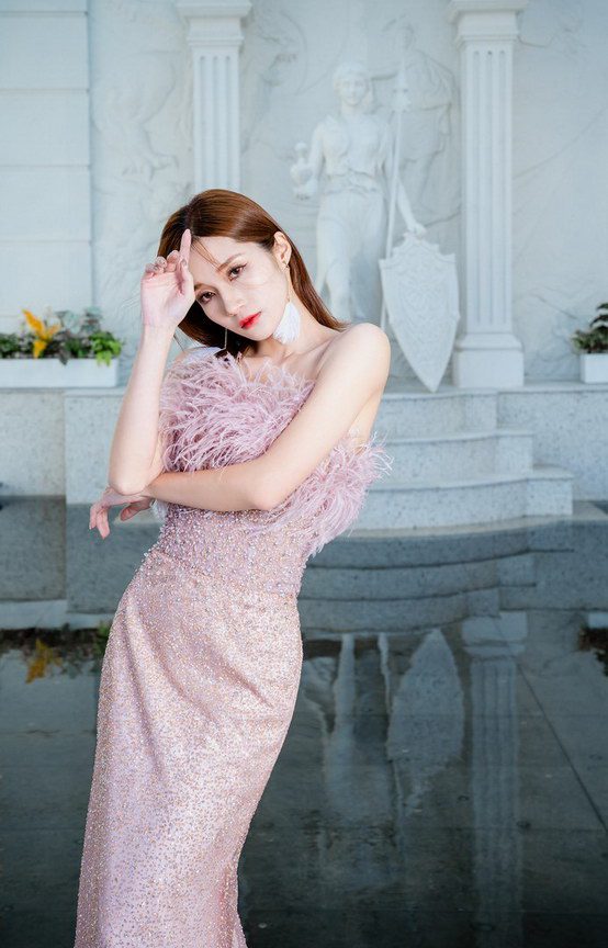 [時尚婚紗 禮服展示 2]