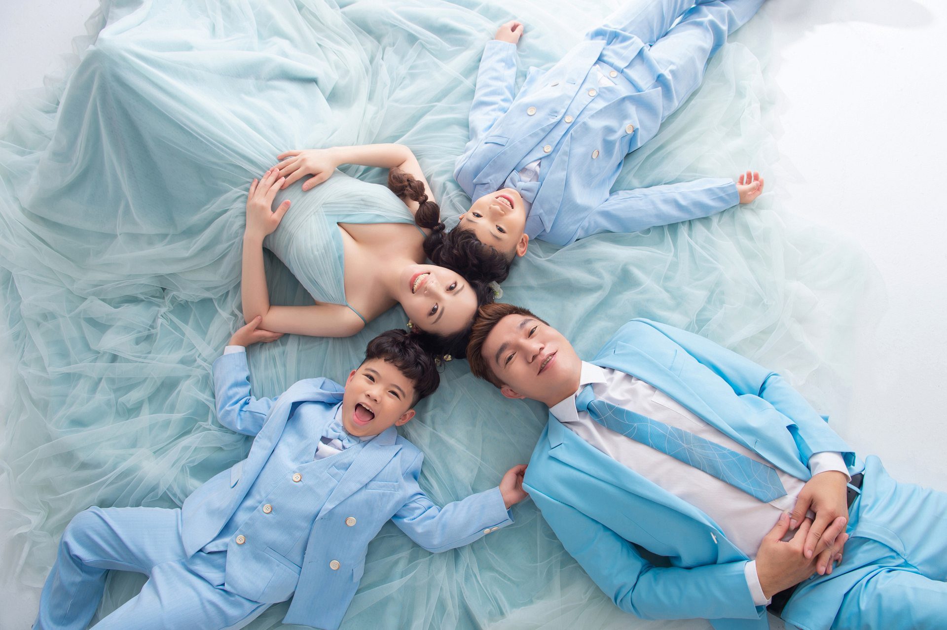 Read more about the article 全家福【文欽&欣屏】
